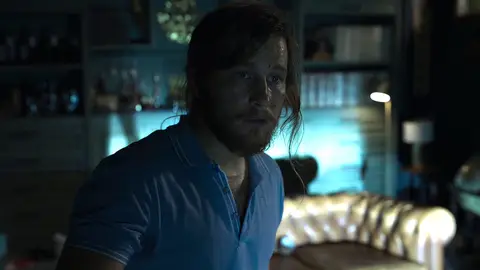 ¿Qué oculta Sergio en mitad de la noche? ¿Qué oculta Sergio en mitad de la noche?