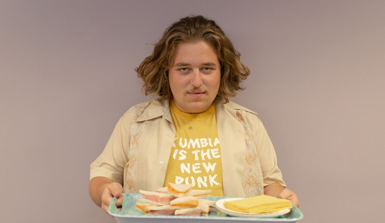 As&iacute; es Lucas, el personaje de Chel&iacute;s Quinz&aacute; en &lsquo;Zorras&rsquo;: &ldquo;Ve a Alicia como una principiante que no tiene ni idea&rdquo;