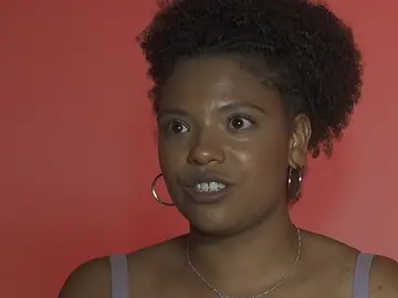 Tai Fati, la actriz que da vida a la protagonista se emociona al ver su escena  Tai Fati, la actriz que da vida a la protagonista se emociona al ver su escena