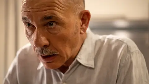 ‘Honor’ refleja hasta qué punto de “somos capaces de mantener nuestros principios cuando está en peligro alguien a quien amamos” ‘Honor’ refleja hasta qué punto de “somos capaces de mantener nuestros principios cuando está en peligro alguien a quien amamos”