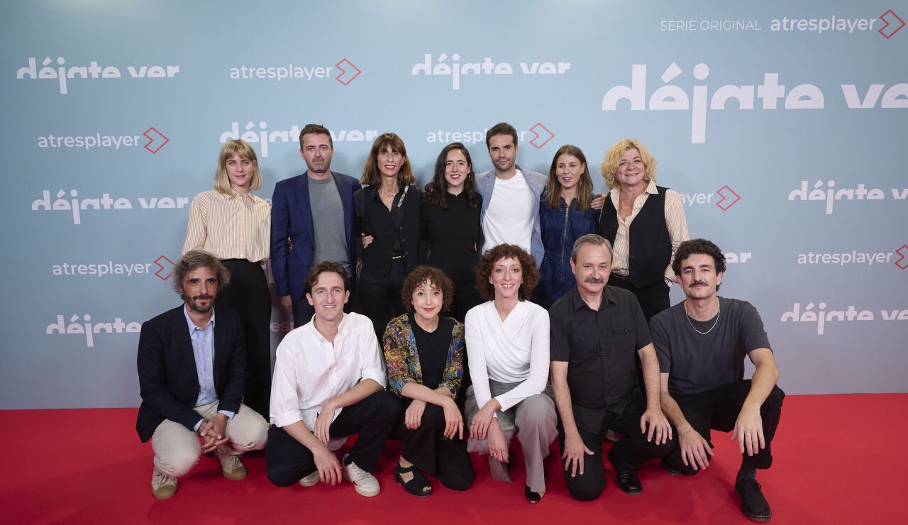 El elenco y los responsables del equipo de D&eacute;jate Ver