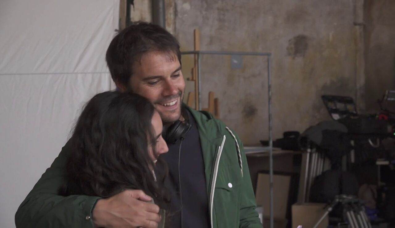  Una serie diferente y con trasfondo cr&iacute;tico: &Aacute;lvaro Carmona describe su nuevo proyecto D&eacute;jate ver