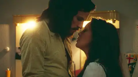 La química inesperada entre bambalinas de Camilo Sesto y Ángela Carrasco La química inesperada entre bambalinas de Camilo Sesto y Ángela Carrasco