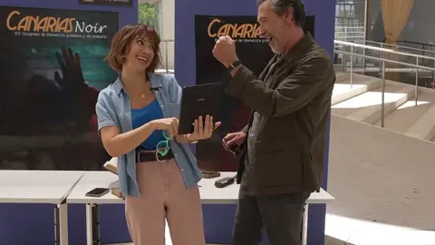 Retamos a los actores de Una vida menos en Canarias a adivinar el color de varias fotos. ¿Quién acertará más? Retamos a los actores de Una vida menos en Canarias a adivinar el color de varias fotos. ¿Quién acertará más?