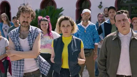 Un nuevo amanecer, un lugar lleno de personas... ¿extraordinarias? Un nuevo amanecer, un lugar lleno de personas... ¿extraordinarias?