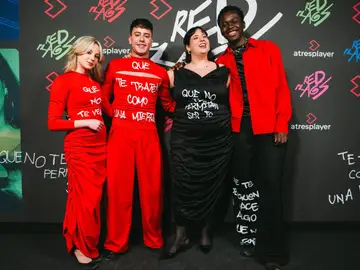 Así fue la prueba de vestuario del reparto de Red Flags para la premier Así fue la prueba de vestuario del reparto de Red Flags para la premier