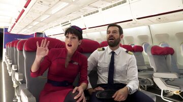 &ldquo;Un perfume por personaje y una escena de sexo desastrosa&rdquo;: el elenco de &iquest;A qu&eacute; est&aacute;s esperando? se atreve con Adivina qui&eacute;n lo ha dicho