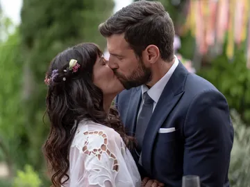 Emoción, lágrimas y mucho amor: el inolvidable ‘sí, quiero’ de Daryl y Carol Emoción, lágrimas y mucho amor: el inolvidable ‘sí, quiero’ de Daryl y Carol