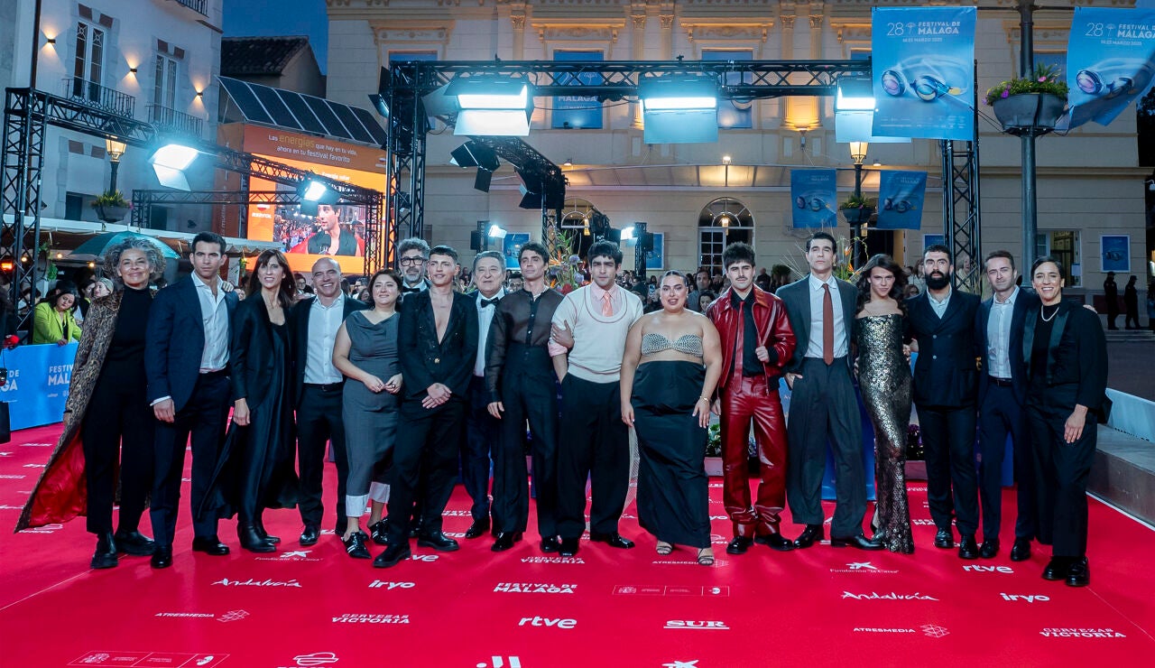 Grupo de Mariliendre en el Festival de M&aacute;laga