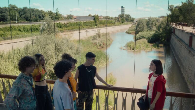 Los chicos pierden accidentalmente el dinero de Silvia 