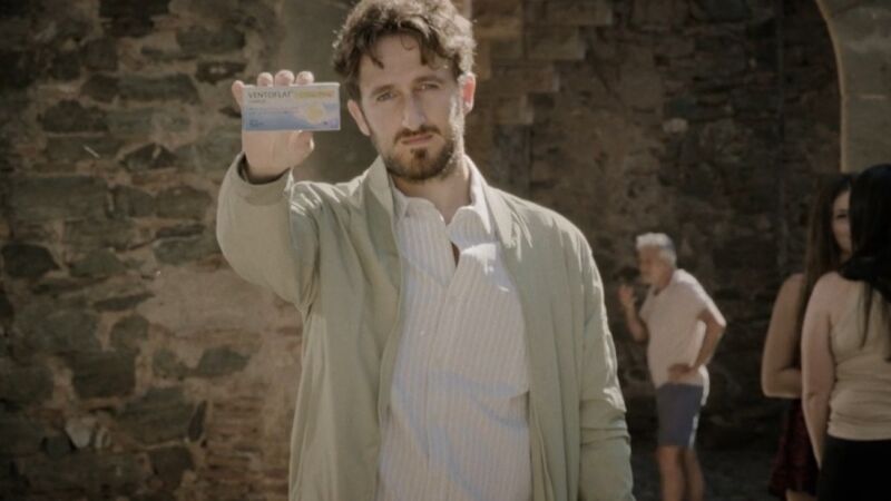 Raúl protagoniza un anuncio de un producto antiflatulencias