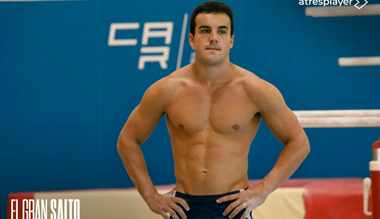 &Oacute;scar Casas durante una escena de El Gran Salto