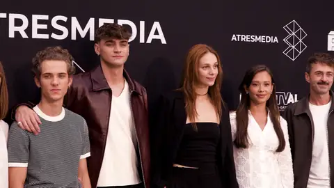 Mar afuera se presenta en el fesTVal de Vitoria con todo su elenco principal: "Es una historia única y la hemos contado desde un lugar que emociona" Mar afuera se presenta en el fesTVal de Vitoria con todo su elenco principal: "Es una historia única y la hemos contado desde un lugar que emociona"