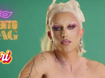 El tutorial de Nori sobre cómo ir a entrenar con uñas en Mi talento drag El tutorial de Nori sobre cómo ir a entrenar con uñas en Mi talento drag