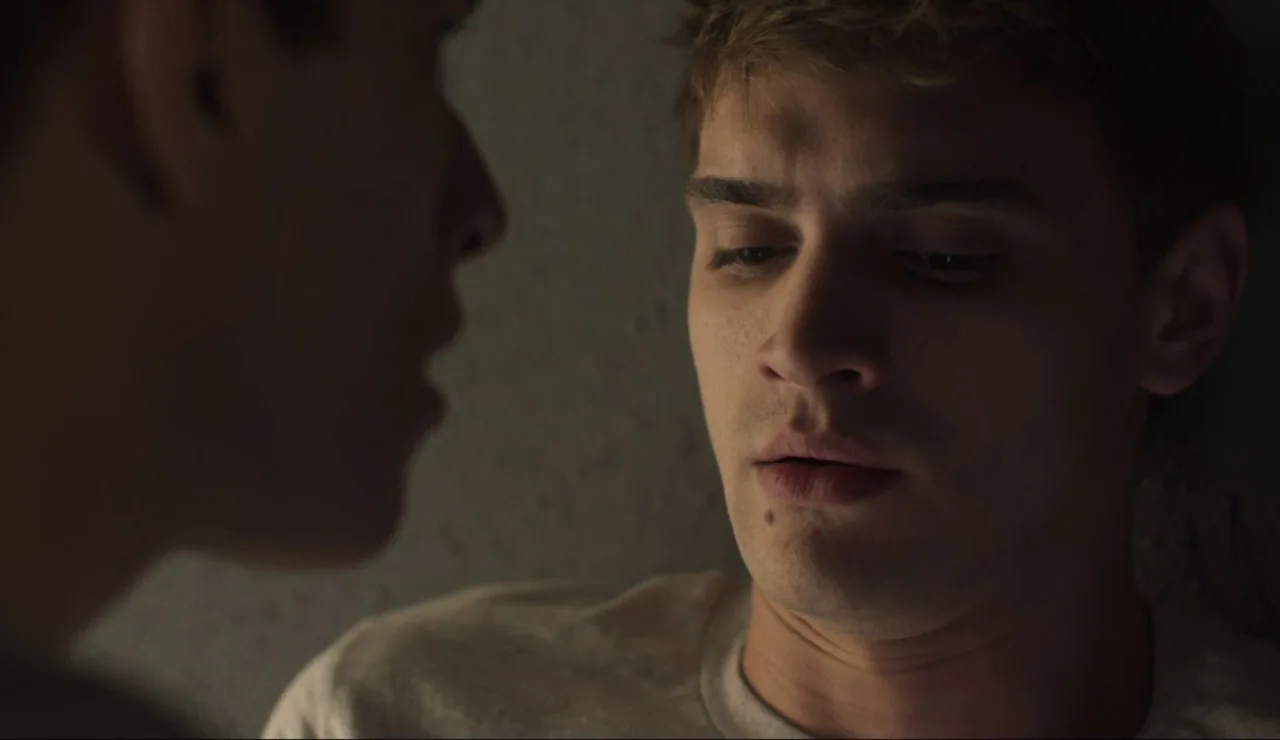 Álvaro y Ray en el sexto capítulo de Mar Afuera