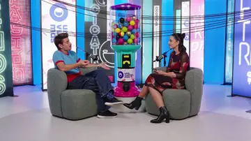 Mario Marzo y Maya Pixelskaya en Una Vuelta Más Mario Marzo y Maya Pixelskaya en Una Vuelta Más