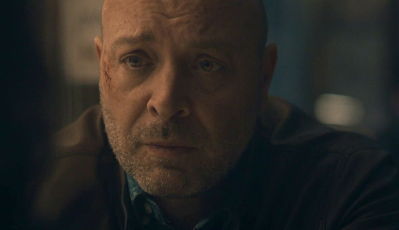 Cardona queda libre y desata una ola de indignaci&oacute;n