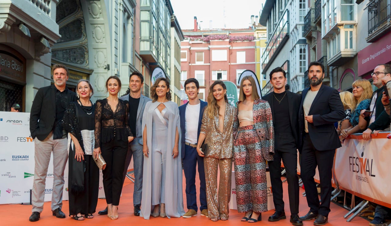'El Nudo' desata los aplausos del público en la premiere del FesTVal de Vitoria