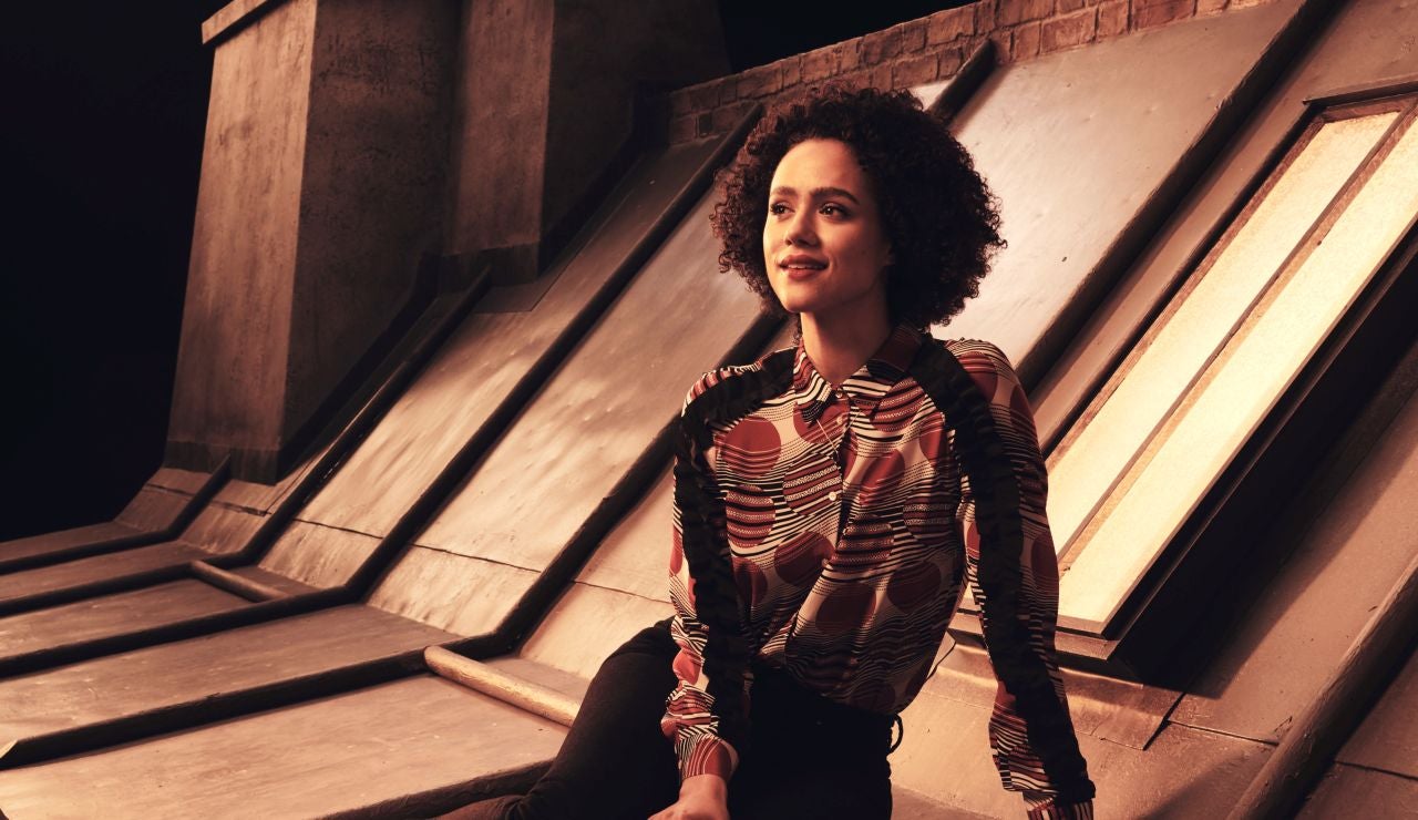 Nathalie Emmanuel es Maya en 'Cuatro bodas y un funeral'