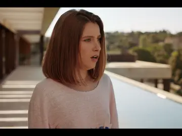 Mía vive una terrorífica experiencia Mía vive una terrorífica experiencia