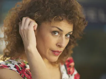 María Almudéver es Candy, y María Miranda, en 'Benidorm' María Almudéver es Candy, y María Miranda, en 'Benidorm'