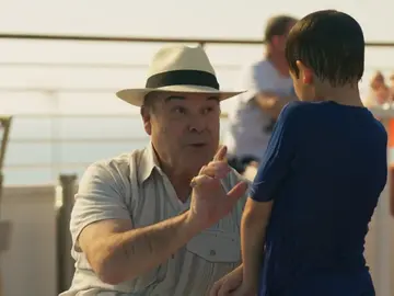 Descubre a Don Ximo, el personaje de Antonio Resines en 'Benidorm' Descubre a Don Ximo, el personaje de Antonio Resines en 'Benidorm'