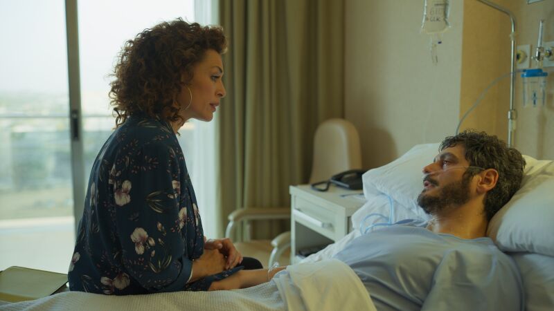 Tony organiza la boda de Xabi en el hospital, este domingo en el quinto capítulo de 'Benidorm' en ATRESplayer PREMIUM