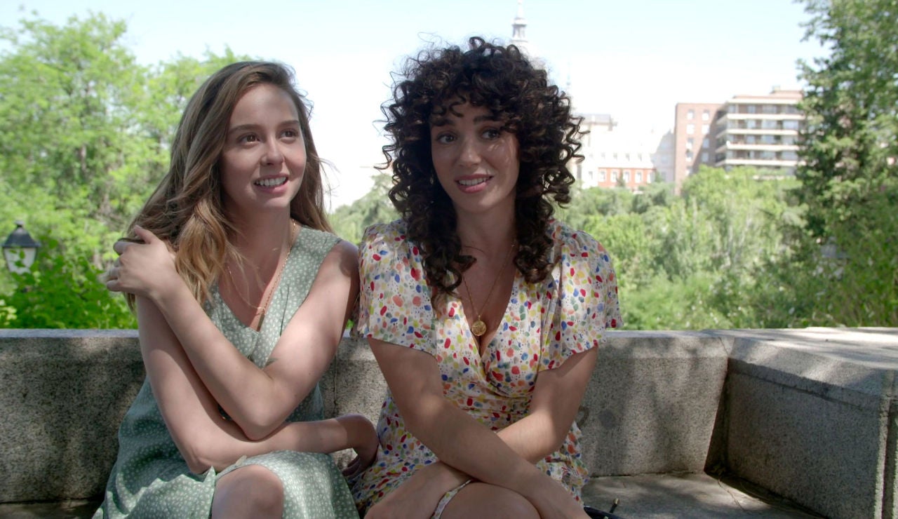 Guiones divertidos y un primer día de rodaje muy especial ¡Paula Usero y Carol Rovira nos lo cuentan!