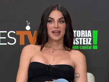 Jedet se emociona al hablar de su papel como Cristina Ortiz en 'Veneno': “Ha sido un rodaje muy especial para mí” Jedet se emociona al hablar de su papel como Cristina Ortiz en 'Veneno': “Ha sido un rodaje muy especial para mí”