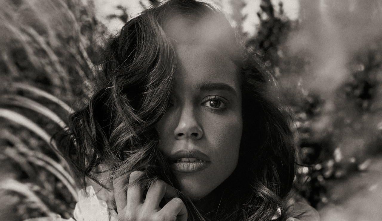 Carol Rovira en su primer single 'Almas viejas'