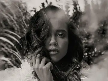 Carol Rovira en su primer single 'Almas viejas' Carol Rovira en su primer single 'Almas viejas'