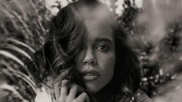 Carol Rovira en su primer single 'Almas viejas'
