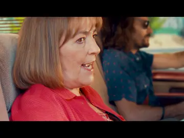 "¡Estoy rifando una hostia y habéis comprado todas las papeletas!" "¡Estoy rifando una hostia y habéis comprado todas las papeletas!"