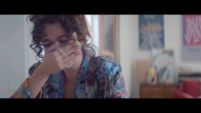 El percance de Carol Rovira con Maluma en el rodaje de #Luimelia