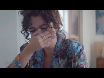 El percance de Carol Rovira con Maluma en el rodaje de #Luimelia El percance de Carol Rovira con Maluma en el rodaje de #Luimelia