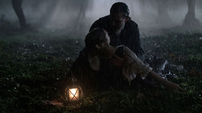 El domingo en 'La cocinera de Castamar': Diego encuentra a Clara inconsciente