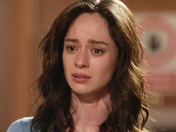 Alba, destrozada, pide explicaciones a Bruno: "Un grupo de animales, entre los que estabas tú, me violó" Alba, destrozada, pide explicaciones a Bruno: "Un grupo de animales, entre los que estabas tú, me violó"