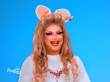 The Macarena: "Soy como un arcoíris que sale del culo de una musculoca" The Macarena: "Soy como un arcoíris que sale del culo de una musculoca"