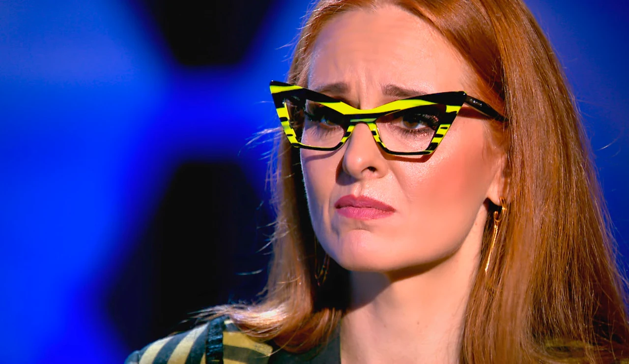 Ana Locking, atónita ante la confesión de la primera reina eliminada