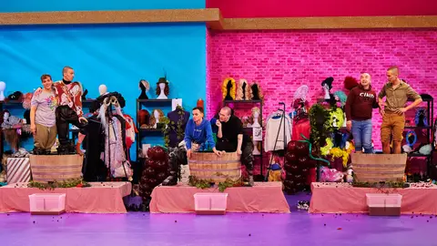 “Dos maricas en una barrica”: un mini reto con mucho jugo en ‘Drag Race España’ 'Drag Race España'