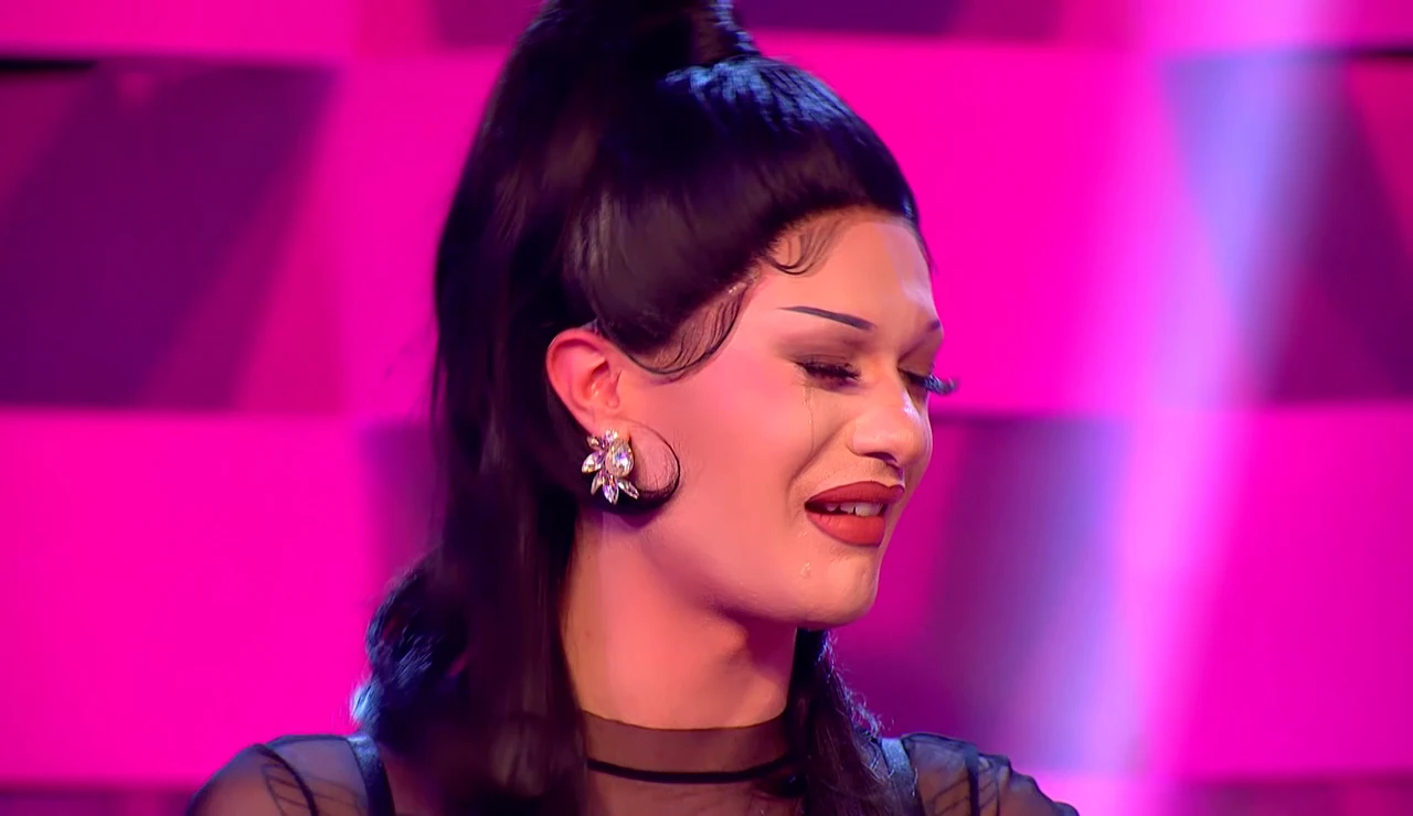 Dovima se derrumba ante el gran gesto de Carmen: “Ha sido maravillosa, no puedo con ella”