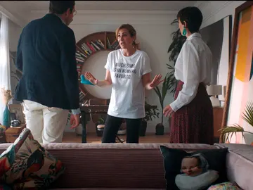 Ana Milán, desesperada y en blanco ante la inminente publicación de su novela Ana Milán, desesperada y en blanco ante la inminente publicación de su novela