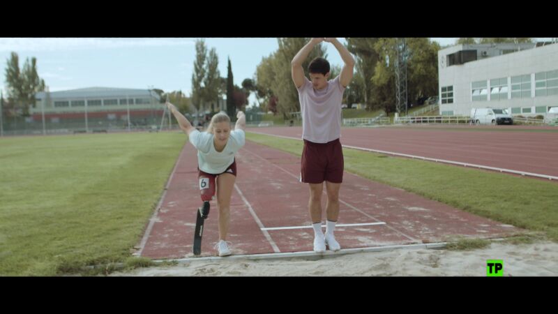 Cuatro deportistas de élite luchan de mil maneras por sus sueños en 'Los amigos de Edu'