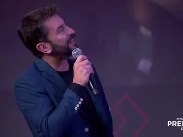 Arturo Valls: "Muy contento de formar parte de esta familia que ahora me acoge en el mundo de la ficción" Arturo Valls: "Muy contento de formar parte de esta familia que ahora me acoge en el mundo de la ficción"