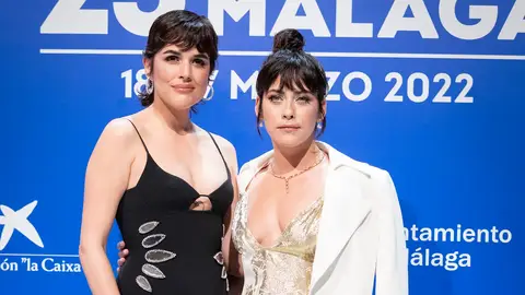 Adriana Ugarte y María León en la alfombra roja del Festival de Málaga Adriana Ugarte y María León en la alfombra roja del Festival de Málaga