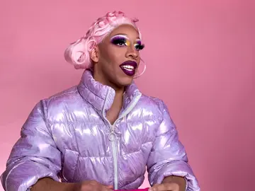 La sexta expulada de 'Drag Race España' se enfrenta a la autoentrevista. La sexta expulada de 'Drag Race España' se enfrenta a la autoentrevista.