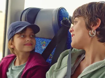 Cosette Silguero y Adriana Ugarte Cosette Silguero y Adriana Ugarte