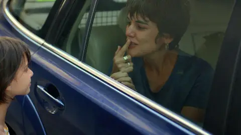 ¡Se acabó! Manuela ha sido detenida por la policía ¡Se acabó! Manuela ha sido detenida por la policía