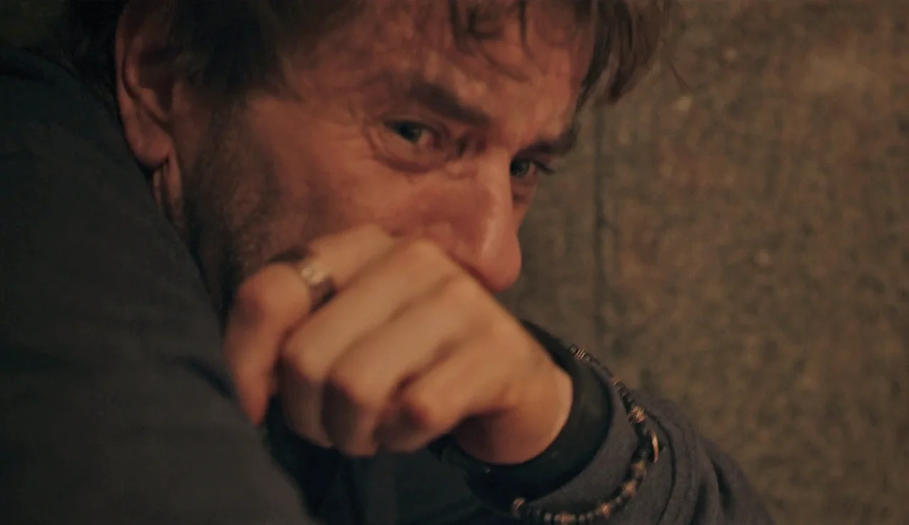 A Lucho se le acumulan los problemas: ¡Ha cometido un asesinato!