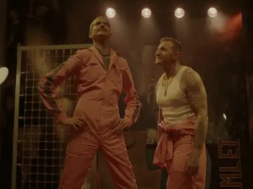 ¿Correrá peligro la obra? Carlos improvisa una nueva actuación en ‘Dos años y un día’  ¿Correrá peligro la obra? Carlos improvisa una nueva actuación en ‘Dos años y un día’